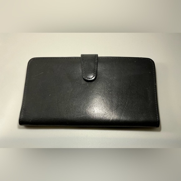 Extremely Rare Vintage HTF Beautiful Black Leather Vintage Coach Wallet - Picture 1 of 3